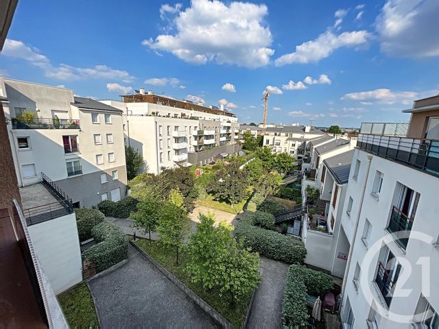 Afficher la photo en grand Appartement F3 à vendre - 3 pièces - 54.26 m2 - LE BLANC MESNIL - 93 - ILE-DE-FRANCE - Century 21 Pierrimo