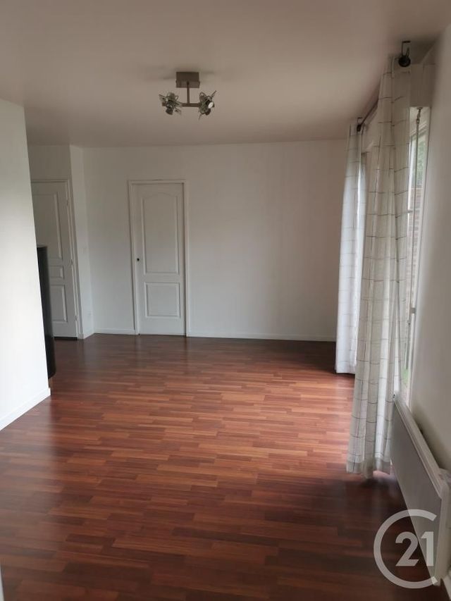 Afficher la photo en grand Appartement F2 à louer - 2 pièces - 42.06 m2 - AULNAY SOUS BOIS - 93 - ILE-DE-FRANCE - Century 21 Pierrimo