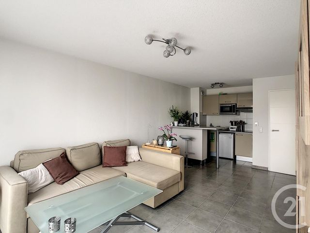 Appartement F2 à vendre - 2 pièces - 44.99 m2 - LE BLANC MESNIL - 93 - ILE-DE-FRANCE - Century 21 Pierrimo Appartement F2 à vendre - 2 pièces - 44.99 m2 - LE BLANC MESNIL - 93 - ILE-DE-FRANCE - Century 21 Pierrimo