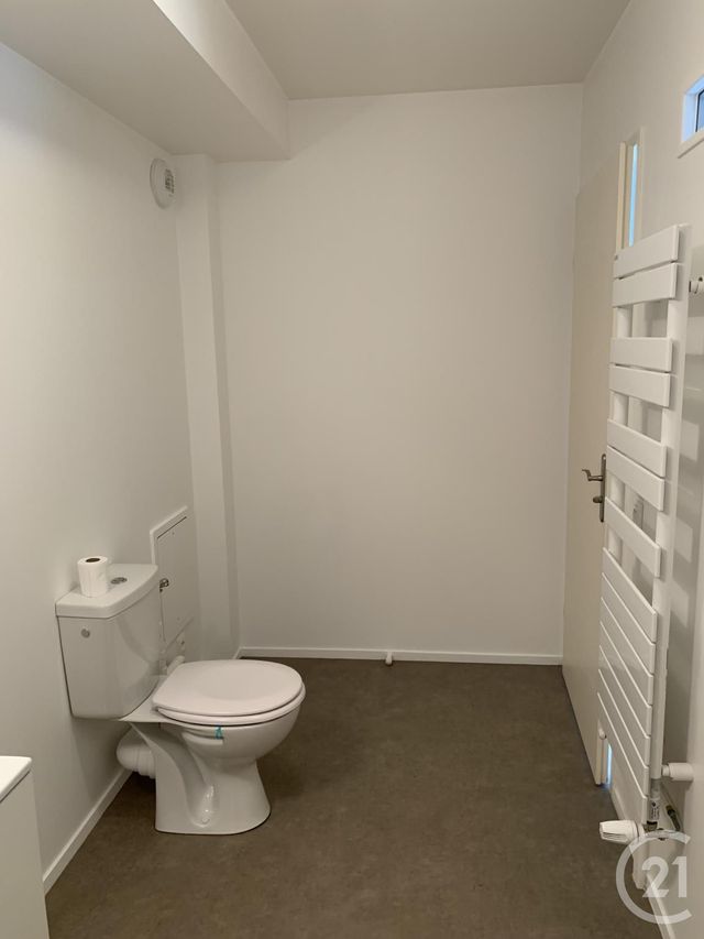 Afficher la photo en grand Appartement F2 à louer - 2 pièces - 36.67 m2 - MONTFERMEIL - 93 - ILE-DE-FRANCE - Century 21 Pierrimo