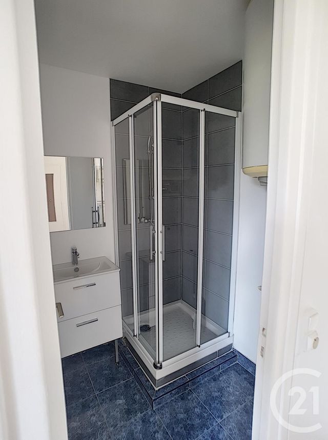 Appartement F1 à louer - 1 pièce - 29.4 m2 - AULNAY SOUS BOIS - 93 - ILE-DE-FRANCE - Century 21 Pierrimo Appartement F1 à louer - 1 pièce - 29.4 m2 - AULNAY SOUS BOIS - 93 - ILE-DE-FRANCE - Century 21 Pierrimo