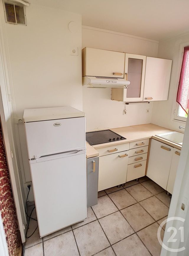 Appartement F1 à louer - 1 pièce - 29.4 m2 - AULNAY SOUS BOIS - 93 - ILE-DE-FRANCE - Century 21 Pierrimo Appartement F1 à louer - 1 pièce - 29.4 m2 - AULNAY SOUS BOIS - 93 - ILE-DE-FRANCE - Century 21 Pierrimo