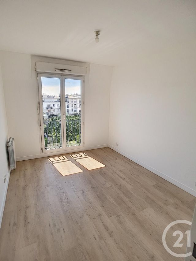 Appartement F2 à louer - 3 pièces - 59.8 m2 - LE BOURGET - 93 - ILE-DE-FRANCE - Century 21 Pierrimo Appartement F2 à louer - 3 pièces - 59.8 m2 - LE BOURGET - 93 - ILE-DE-FRANCE - Century 21 Pierrimo