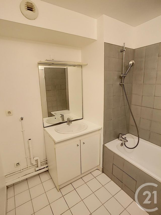 Appartement F2 à louer - 2 pièces - 49.0 m2 - VILLETANEUSE - 93 - ILE-DE-FRANCE - Century 21 Pierrimo Appartement F2 à louer - 2 pièces - 49.0 m2 - VILLETANEUSE - 93 - ILE-DE-FRANCE - Century 21 Pierrimo
