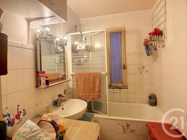 Appartement F3 à vendre - 3 pièces - 72.96 m2 - LE BLANC MESNIL - 93 - ILE-DE-FRANCE - Century 21 Pierrimo Appartement F3 à vendre - 3 pièces - 72.96 m2 - LE BLANC MESNIL - 93 - ILE-DE-FRANCE - Century 21 Pierrimo
