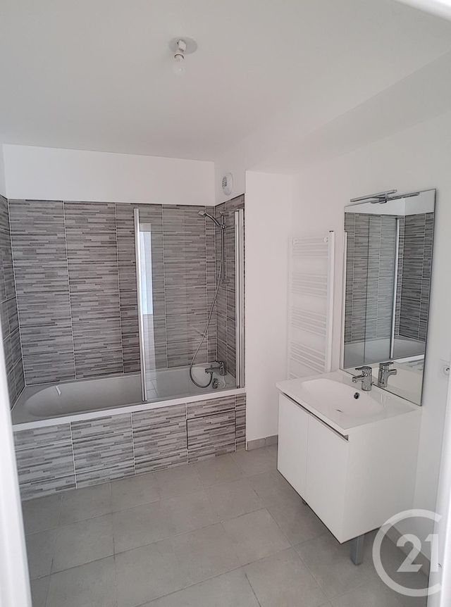 Afficher la photo en grand Appartement F3 à louer - 3 pièces - 58.58 m2 - CHELLES - 77 - ILE-DE-FRANCE - Century 21 Pierrimo