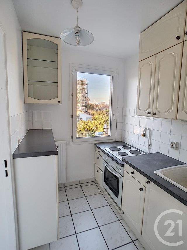 Afficher la photo en grand Appartement F2 à louer - 2 pièces - 39.75 m2 - LE BLANC MESNIL - 93 - ILE-DE-FRANCE - Century 21 Pierrimo
