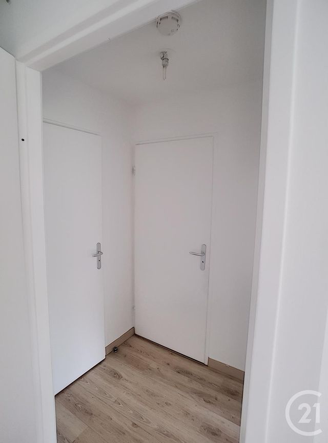 Afficher la photo en grand Appartement F2 à louer - 2 pièces - 45.0 m2 - LIVRY GARGAN - 93 - ILE-DE-FRANCE - Century 21 Pierrimo