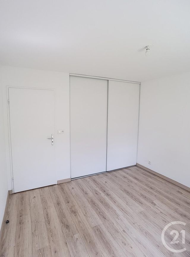 Afficher la photo en grand Appartement F2 à louer - 2 pièces - 45.0 m2 - LIVRY GARGAN - 93 - ILE-DE-FRANCE - Century 21 Pierrimo
