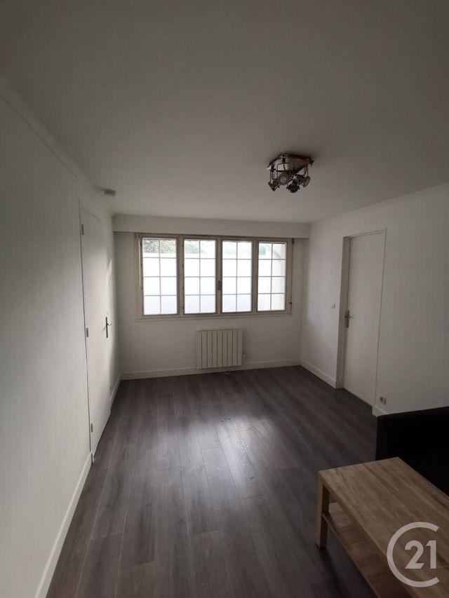 Appartement F2 à louer - 2 pièces - 36.3 m2 - TREMBLAY EN FRANCE - 93 - ILE-DE-FRANCE - Century 21 Pierrimo