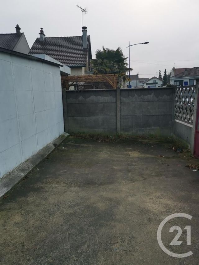 parking à louer - 12.5 m2 - DRANCY - 93 - ILE-DE-FRANCE - Century 21 Pierrimo