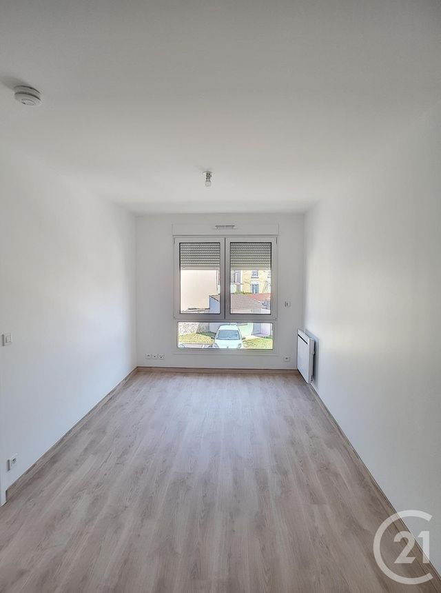 Appartement F2 à louer - 2 pièces - 30.47 m2 - SEVRAN - 93 - ILE-DE-FRANCE - Century 21 Pierrimo