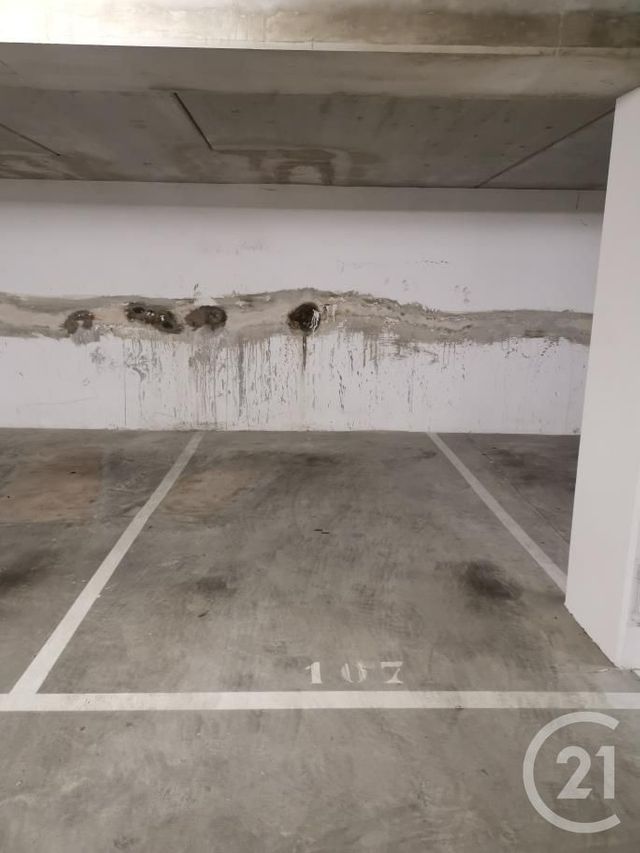 Afficher la photo en grand parking à louer - 10.0 m2 - NOISY LE GRAND - 93 - ILE-DE-FRANCE - Century 21 Pierrimo