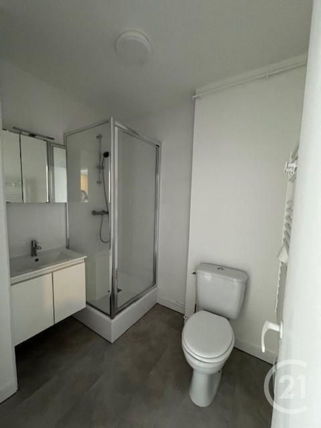 Appartement F1 à vendre - 1 pièce - 26.3 m2 - BOBIGNY - 93 - ILE-DE-FRANCE - Century 21 Pierrimo