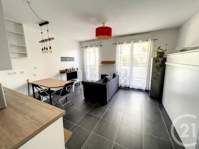 Appartement Studio à louer - 1 pièce - 26.51 m2 - NOISY LE GRAND - 93 - ILE-DE-FRANCE - Century 21 Pierrimo