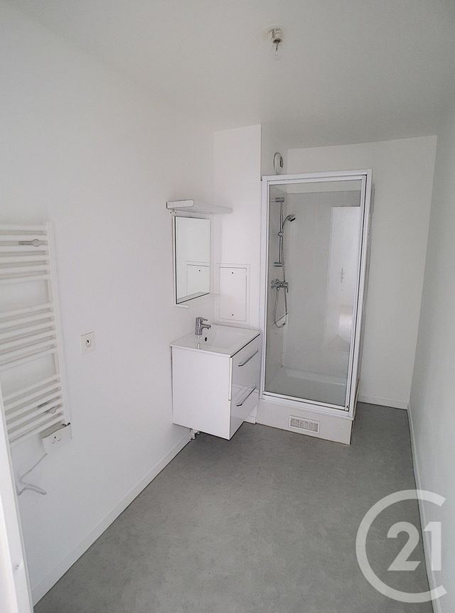 Appartement F2 à louer - 2 pièces - 45.03 m2 - DRANCY - 93 - ILE-DE-FRANCE - Century 21 Pierrimo