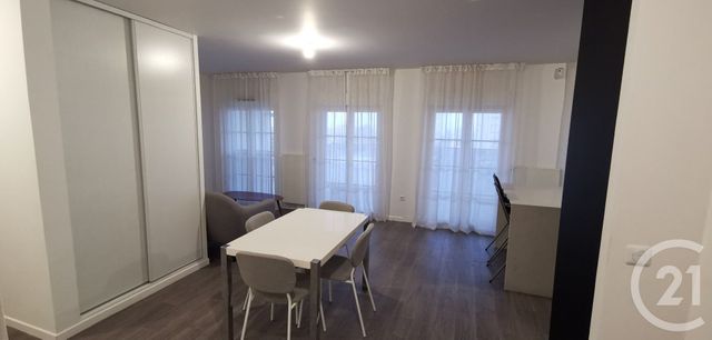 Appartement F3 à louer - 3 pièces - 66.66 m2 - DRANCY - 93 - ILE-DE-FRANCE - Century 21 Pierrimo