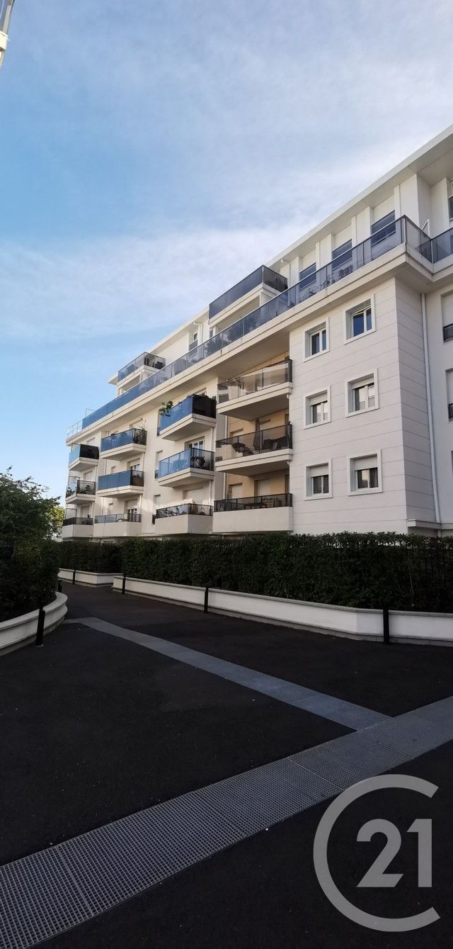 Appartement F3 à louer - 3 pièces - 66.66 m2 - DRANCY - 93 - ILE-DE-FRANCE - Century 21 Pierrimo