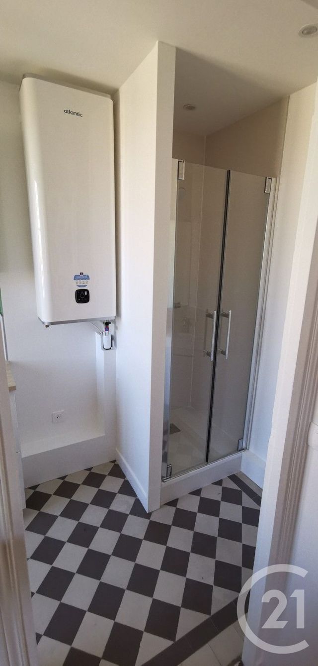 Afficher la photo en grand Appartement Studio à louer - 1 pièce - 17.56 m2 - LEVALLOIS PERRET - 92 - ILE-DE-FRANCE - Century 21 Pierrimo