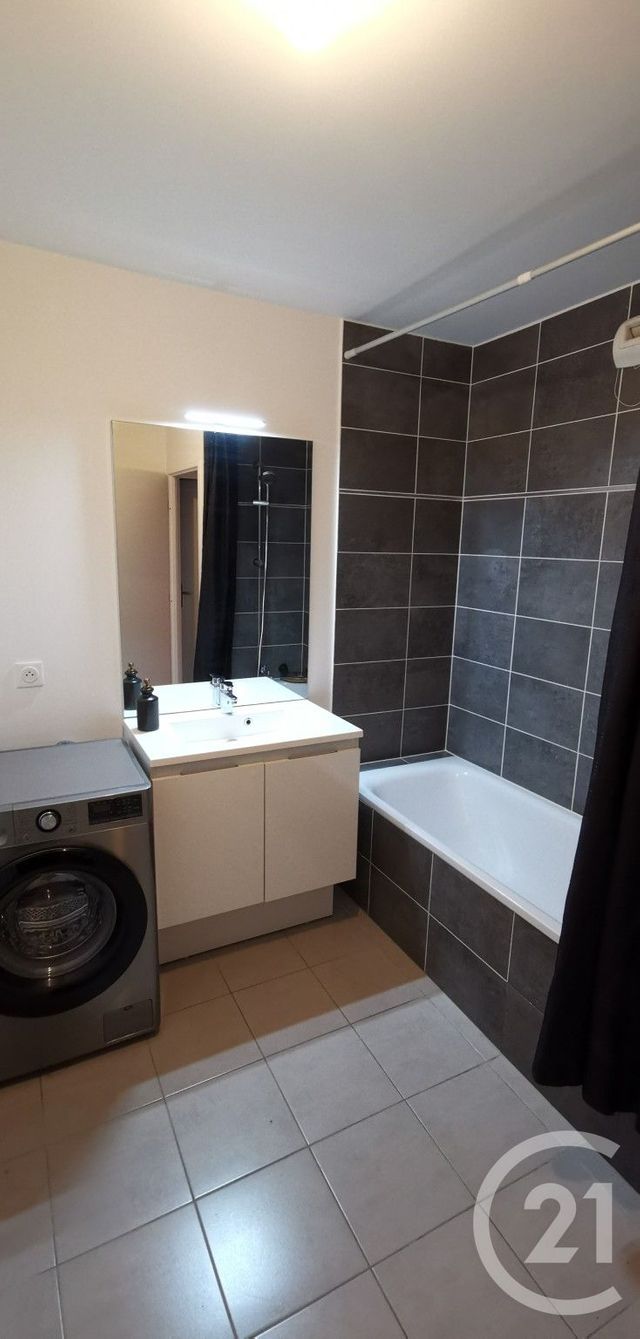 Appartement F3 à louer - 3 pièces - 63.06 m2 - LE BLANC MESNIL - 93 - ILE-DE-FRANCE - Century 21 Pierrimo