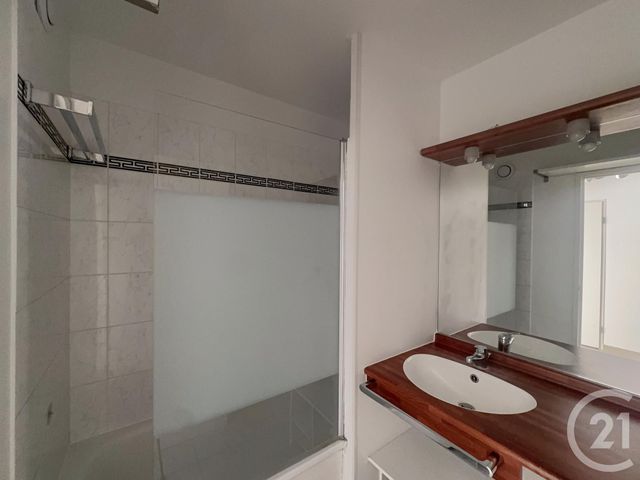 Appartement F3 à vendre - 3 pièces - 58.88 m2 - LE BOURGET - 93 - ILE-DE-FRANCE - Century 21 Pierrimo