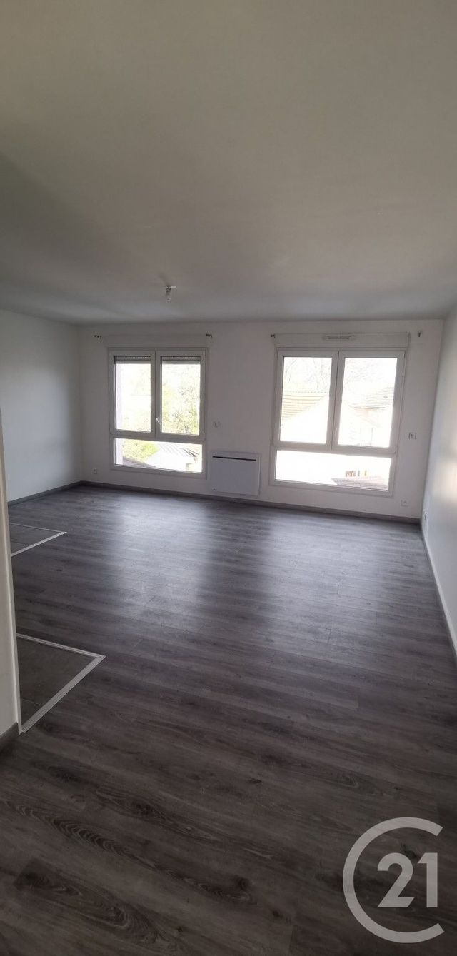 Appartement F3 à louer - 3 pièces - 64.14 m2 - SEVRAN - 93 - ILE-DE-FRANCE - Century 21 Pierrimo