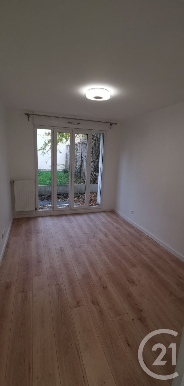 Appartement F2 à louer - 2 pièces - 45.05 m2 - MONTFERMEIL - 93 - ILE-DE-FRANCE - Century 21 Pierrimo