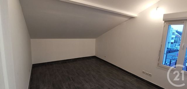 Appartement Triplex à louer - 3 pièces - 64.53 m2 - LE BLANC MESNIL - 93 - ILE-DE-FRANCE - Century 21 Pierrimo