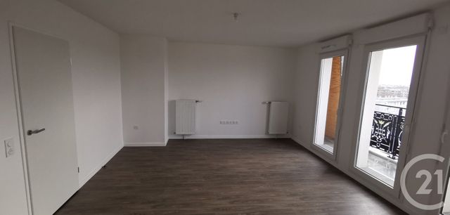 Appartement F4 à louer - 4 pièces - 70.78 m2 - LE BLANC MESNIL - 93 - ILE-DE-FRANCE - Century 21 Pierrimo