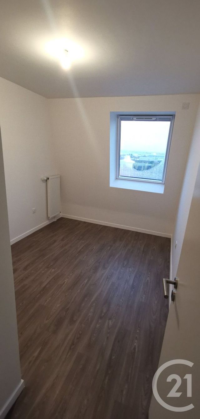 Appartement F4 à louer - 4 pièces - 70.78 m2 - LE BLANC MESNIL - 93 - ILE-DE-FRANCE - Century 21 Pierrimo