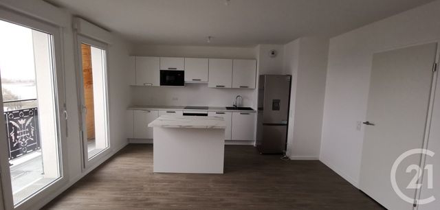 Appartement F4 à louer - 4 pièces - 70.78 m2 - LE BLANC MESNIL - 93 - ILE-DE-FRANCE - Century 21 Pierrimo