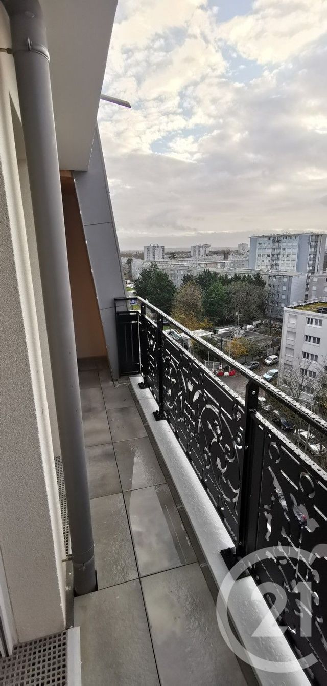 Appartement F4 à louer - 4 pièces - 70.78 m2 - LE BLANC MESNIL - 93 - ILE-DE-FRANCE - Century 21 Pierrimo