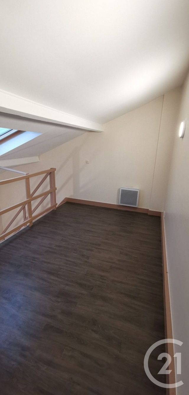 Appartement Duplex à louer - 2 pièces - 25.85 m2 - LE BLANC MESNIL - 93 - ILE-DE-FRANCE - Century 21 Pierrimo
