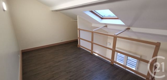 Appartement Duplex à louer - 2 pièces - 25.85 m2 - LE BLANC MESNIL - 93 - ILE-DE-FRANCE - Century 21 Pierrimo