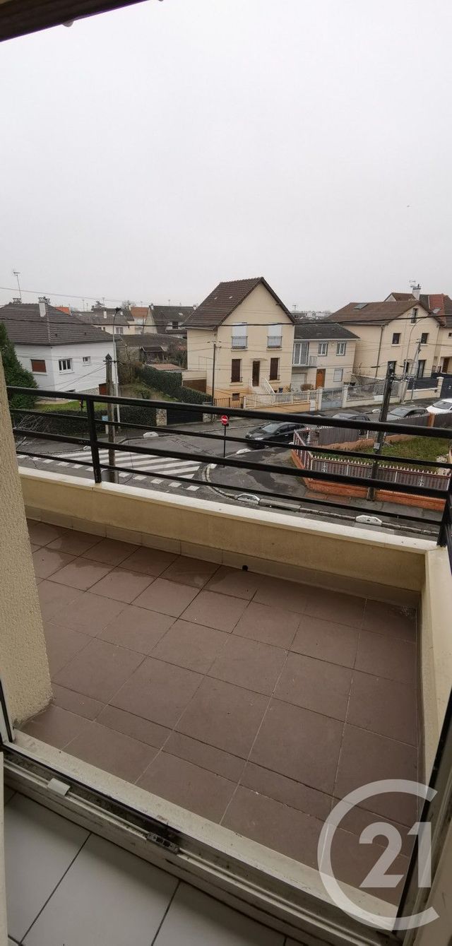 Appartement Duplex à louer - 2 pièces - 25.85 m2 - LE BLANC MESNIL - 93 - ILE-DE-FRANCE - Century 21 Pierrimo