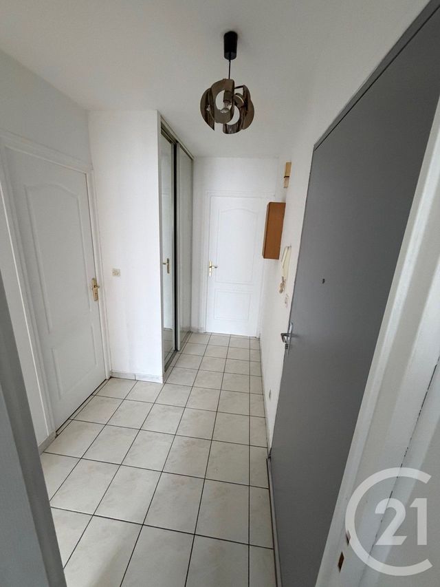 Appartement F2 à louer - 2 pièces - 49.95 m2 - LE BLANC MESNIL - 93 - ILE-DE-FRANCE - Century 21 Pierrimo