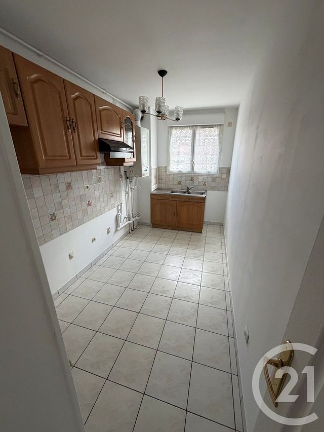 Appartement F2 à louer - 2 pièces - 49.95 m2 - LE BLANC MESNIL - 93 - ILE-DE-FRANCE - Century 21 Pierrimo