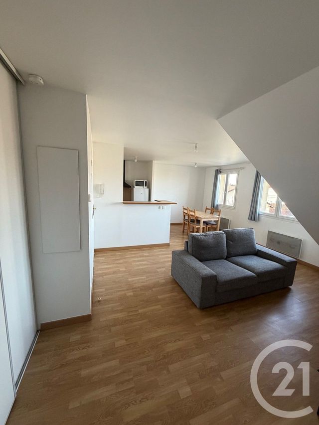 Appartement F2 à louer - 2 pièces - 46.89 m2 - SEVRAN - 93 - ILE-DE-FRANCE - Century 21 Pierrimo