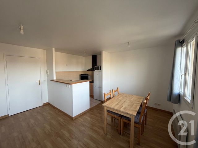 Appartement F2 à louer - 2 pièces - 46.89 m2 - SEVRAN - 93 - ILE-DE-FRANCE - Century 21 Pierrimo