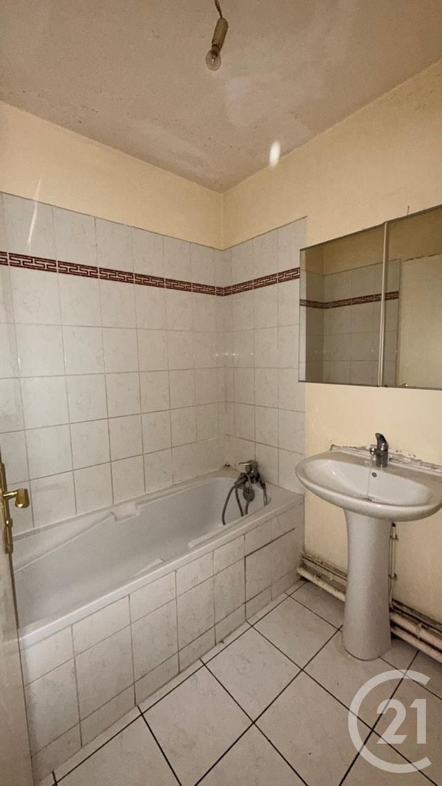 Appartement F2 à vendre - 2 pièces - 51.61 m2 - LE BLANC MESNIL - 93 - ILE-DE-FRANCE - Century 21 Pierrimo