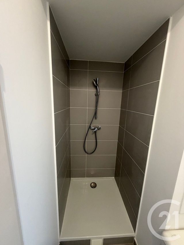 Appartement Duplex à louer - 4 pièces - 83.53 m2 - LE BLANC MESNIL - 93 - ILE-DE-FRANCE - Century 21 Pierrimo