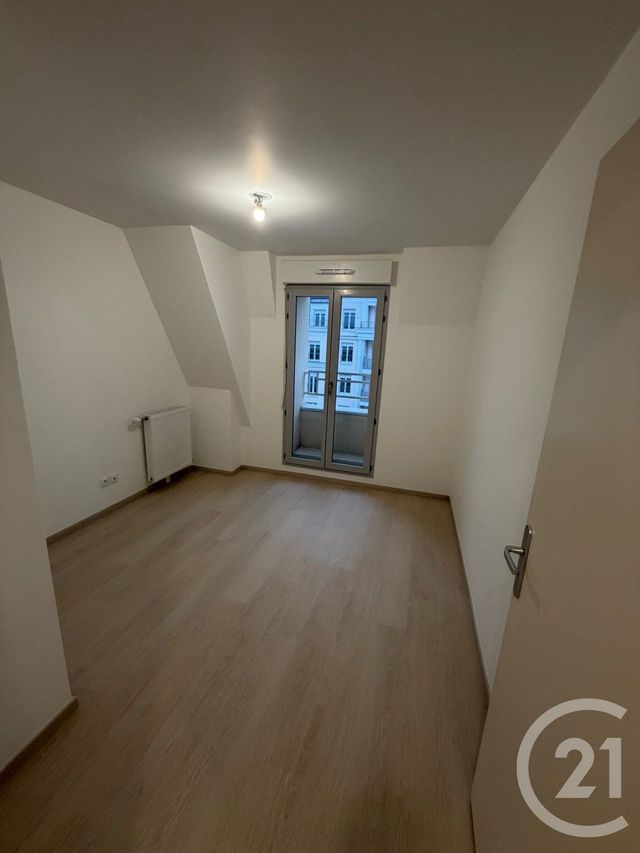Appartement Duplex à louer - 4 pièces - 83.53 m2 - LE BLANC MESNIL - 93 - ILE-DE-FRANCE - Century 21 Pierrimo
