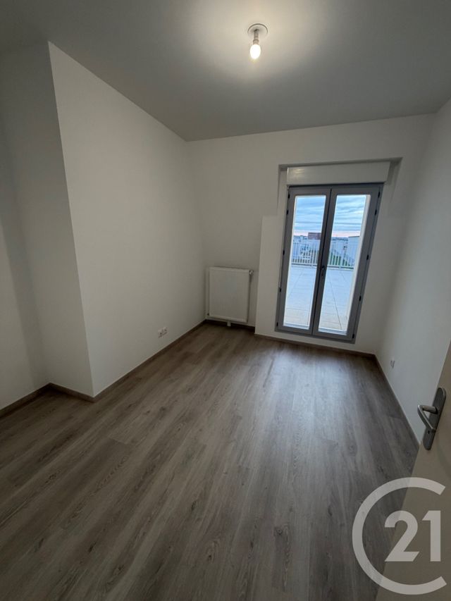 Appartement Duplex à louer - 4 pièces - 83.53 m2 - LE BLANC MESNIL - 93 - ILE-DE-FRANCE - Century 21 Pierrimo