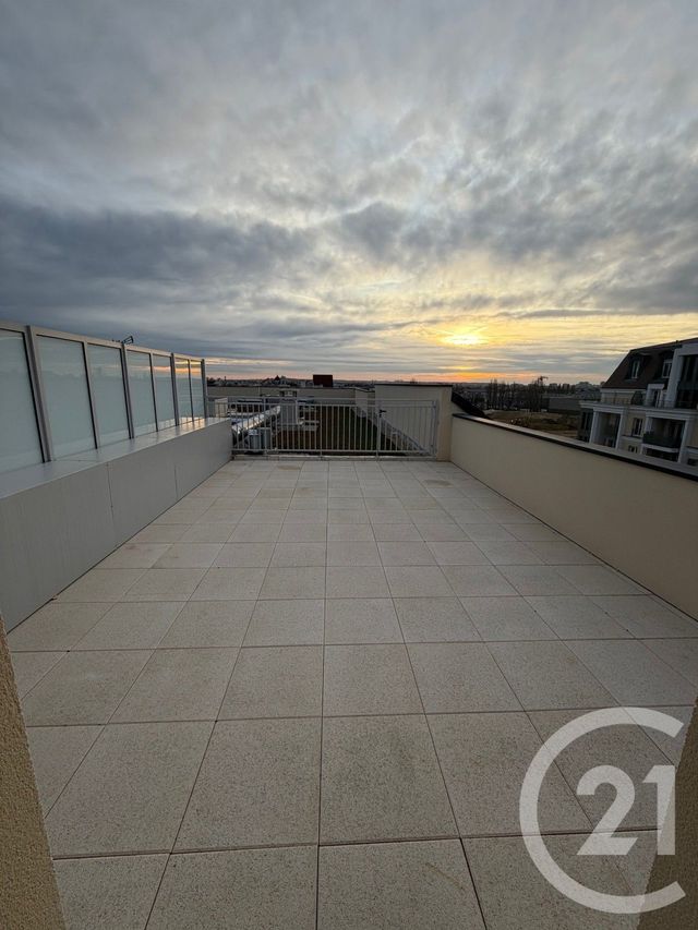 Appartement Duplex à louer - 4 pièces - 83.53 m2 - LE BLANC MESNIL - 93 - ILE-DE-FRANCE - Century 21 Pierrimo