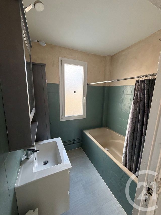 Appartement F4 à louer - 4 pièces - 63.44 m2 - LE BLANC MESNIL - 93 - ILE-DE-FRANCE - Century 21 Pierrimo