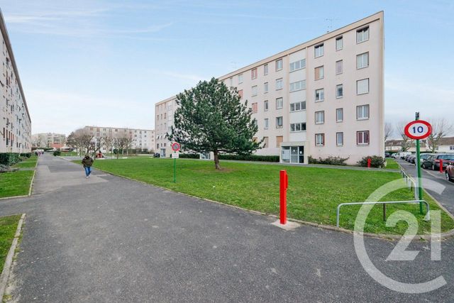 Appartement F4 à louer - 4 pièces - 63.44 m2 - LE BLANC MESNIL - 93 - ILE-DE-FRANCE - Century 21 Pierrimo