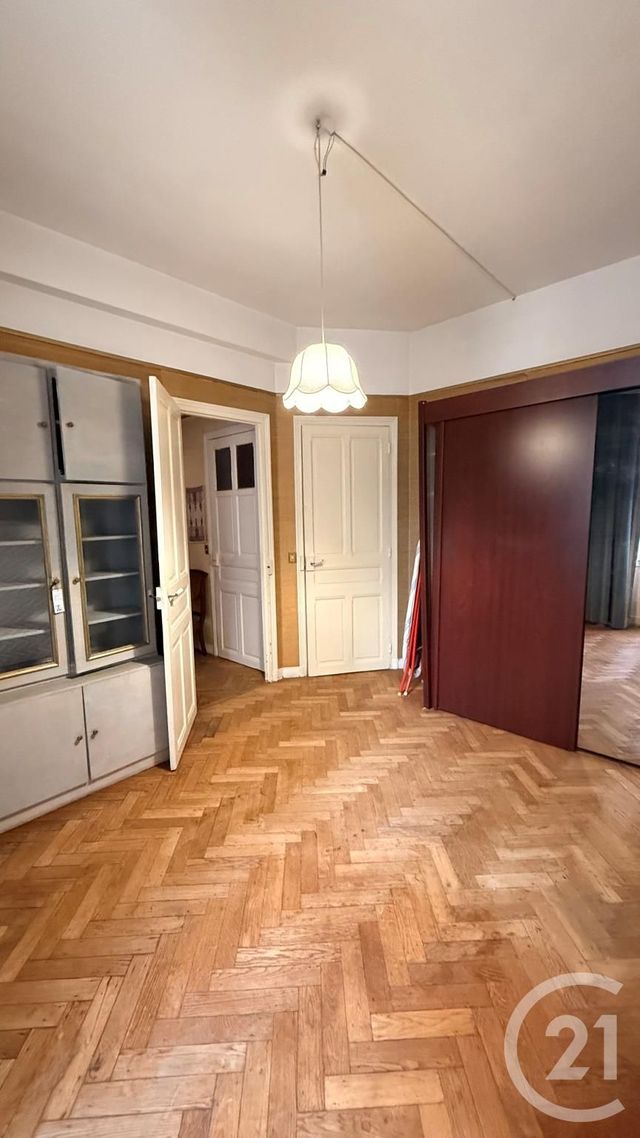 Appartement F3 à vendre - 3 pièces - 60.22 m2 - PARIS - 75010 - ILE-DE-FRANCE - Century 21 Pierrimo