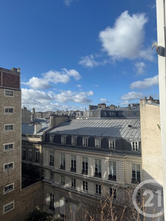 Appartement F3 à vendre - 3 pièces - 60.22 m2 - PARIS - 75010 - ILE-DE-FRANCE - Century 21 Pierrimo