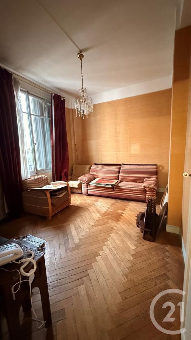 Appartement F3 à vendre - 3 pièces - 60.22 m2 - PARIS - 75010 - ILE-DE-FRANCE - Century 21 Pierrimo