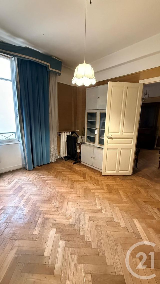 Appartement F3 à vendre - 3 pièces - 60.22 m2 - PARIS - 75010 - ILE-DE-FRANCE - Century 21 Pierrimo
